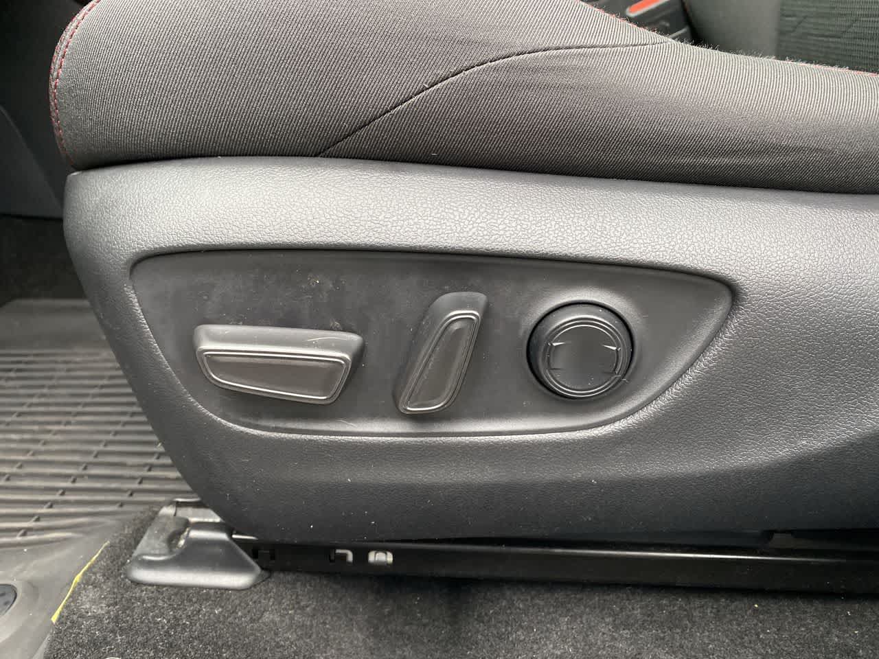 Thumbnail: 2023 Toyota RAV4 - 15