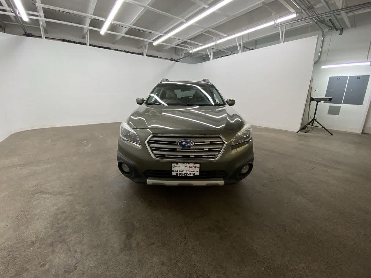 Thumbnail: 2015 Subaru Outback - 9