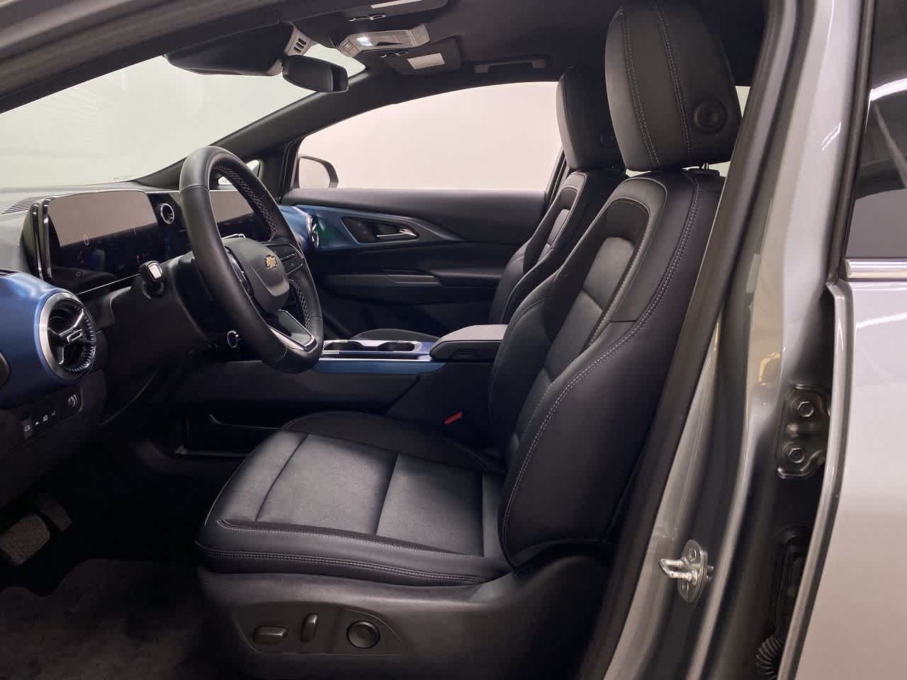 Thumbnail: 2025 Chevrolet Equinox - 13