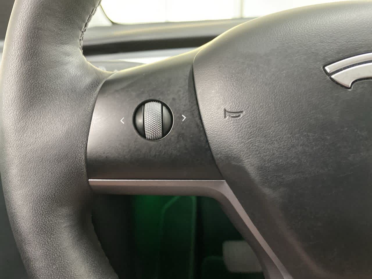 Thumbnail: 2023 Tesla Model Y - 20