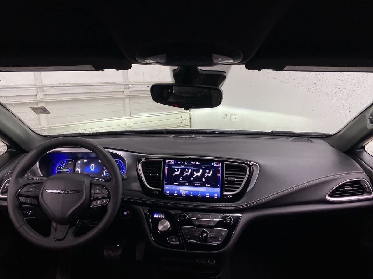 Thumbnail: 2024 Chrysler Pacifica - 13