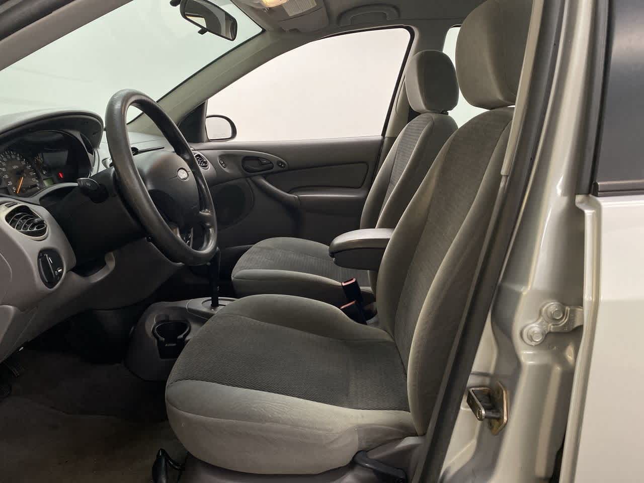 Thumbnail: 2003 Ford Focus - 15