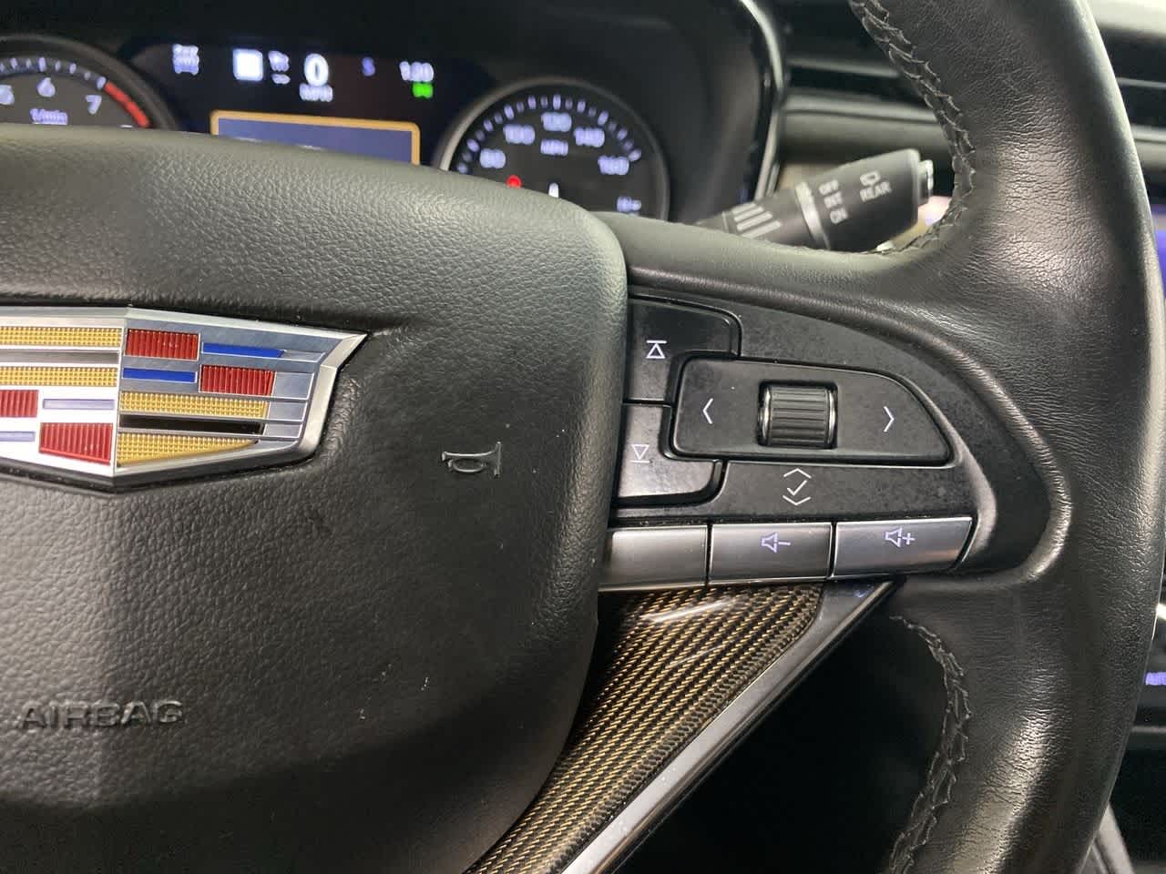 Thumbnail: 2020 Cadillac XT6 - 23