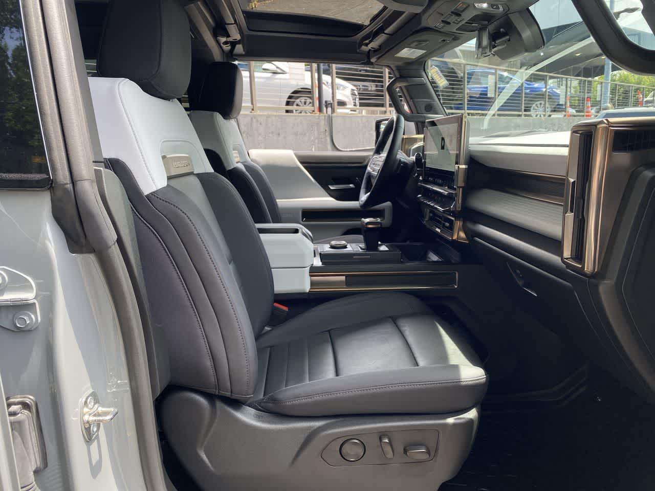Thumbnail: 2025 GMC Hummer EV - 18