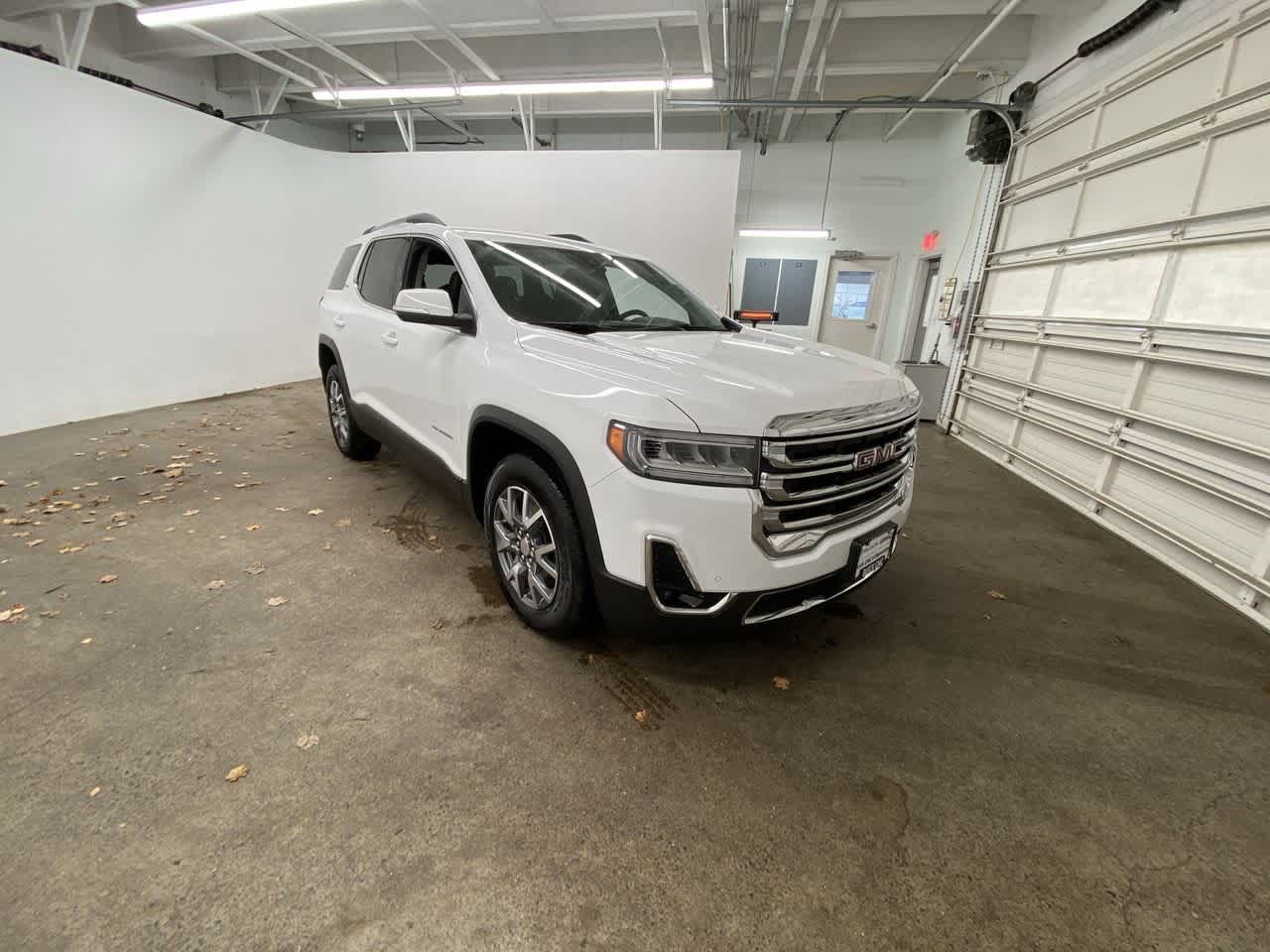 Thumbnail: 2023 GMC Acadia - 8