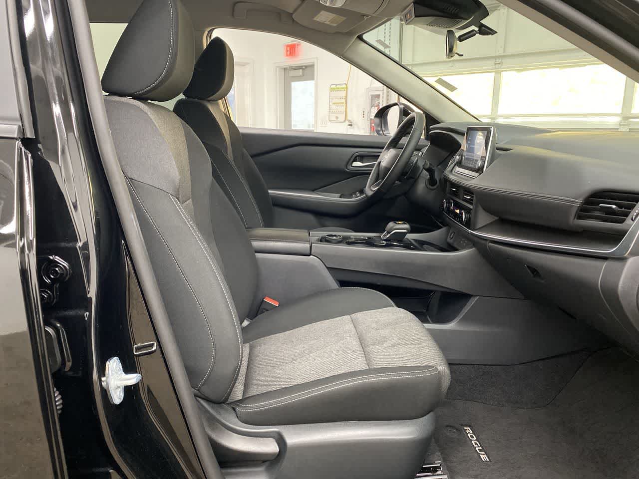 Thumbnail: 2025 Nissan Rogue - 18