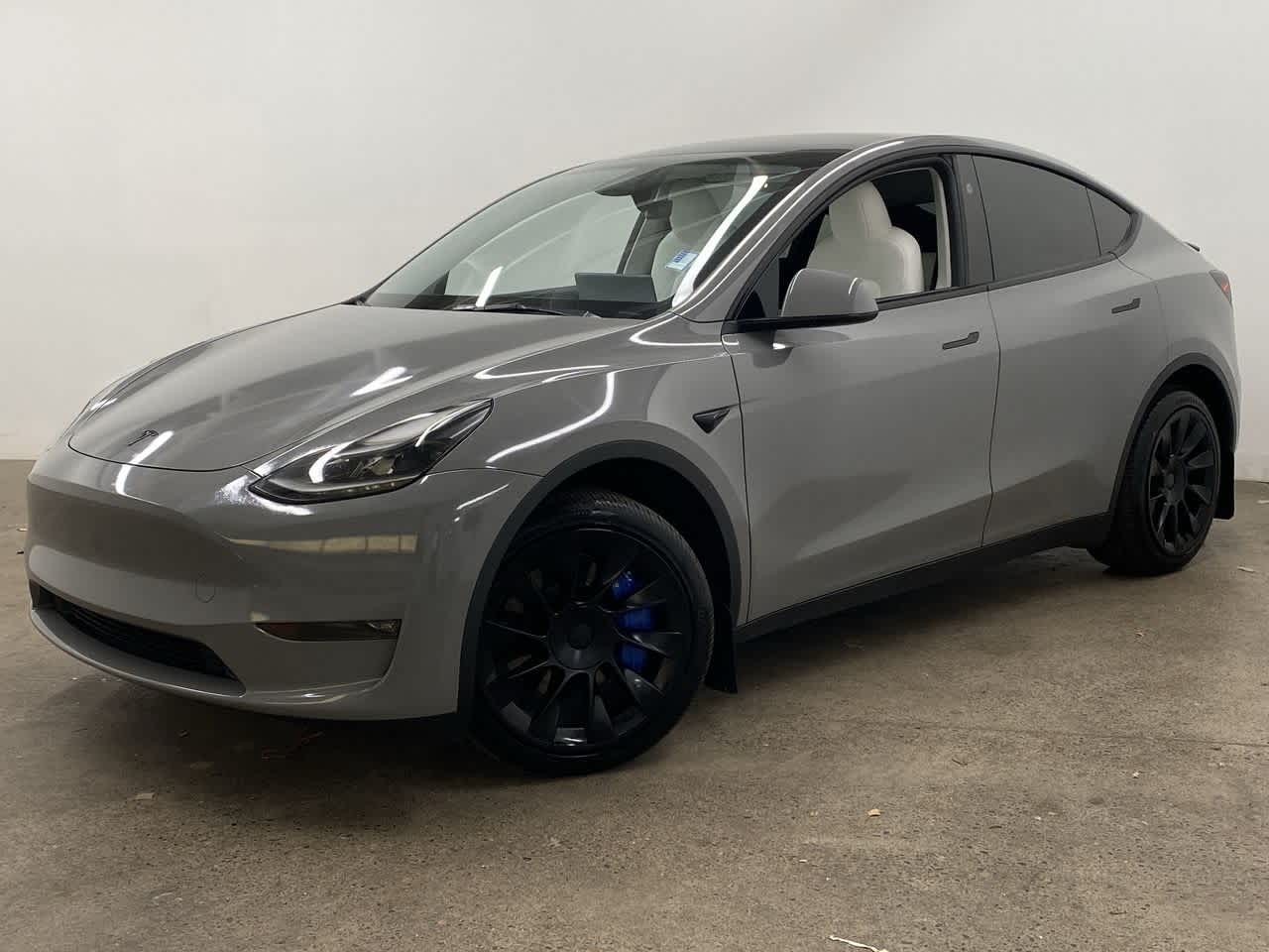Thumbnail: 2023 Tesla Model Y - 1