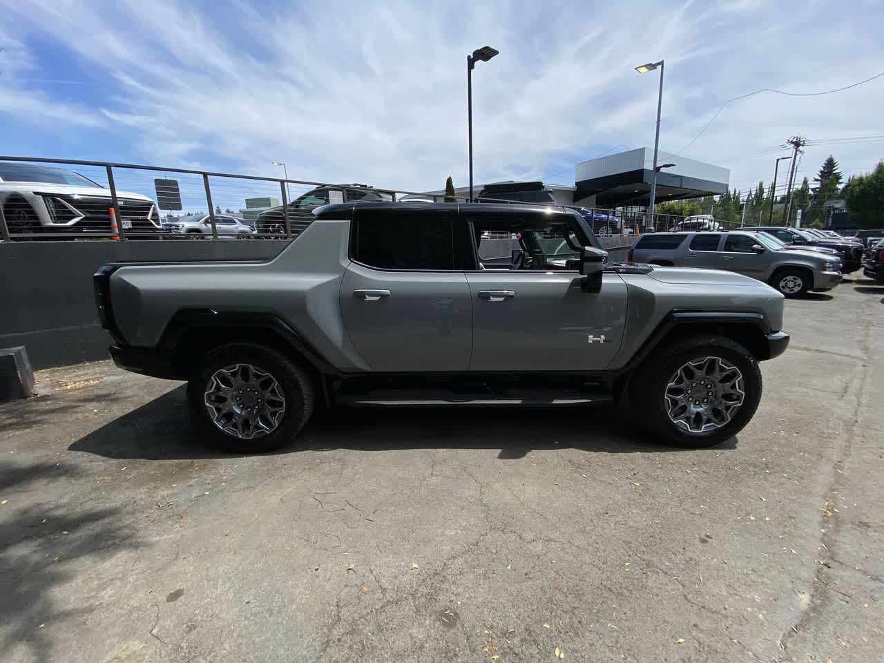 Thumbnail: 2025 GMC Hummer EV - 7