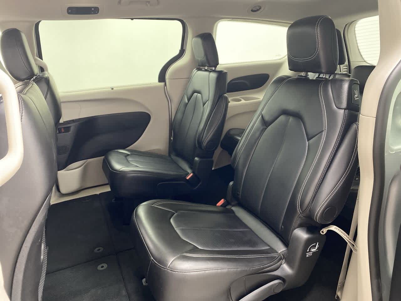 Thumbnail: 2024 Chrysler Pacifica - 18