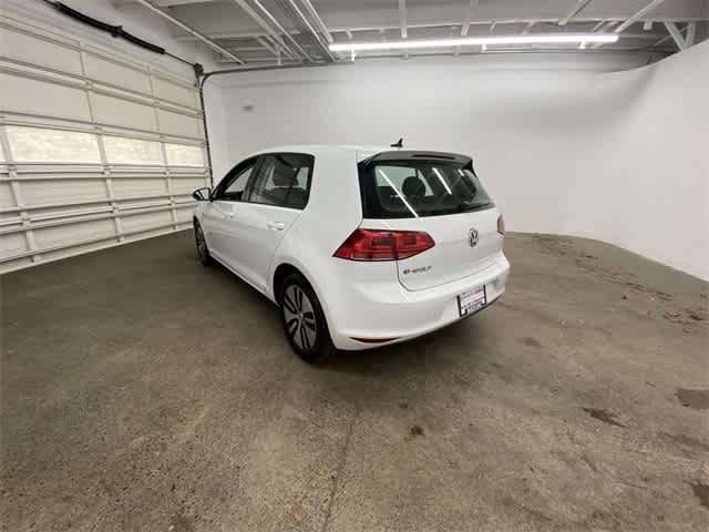 2016 Volkswagen e-Golf SE 4
