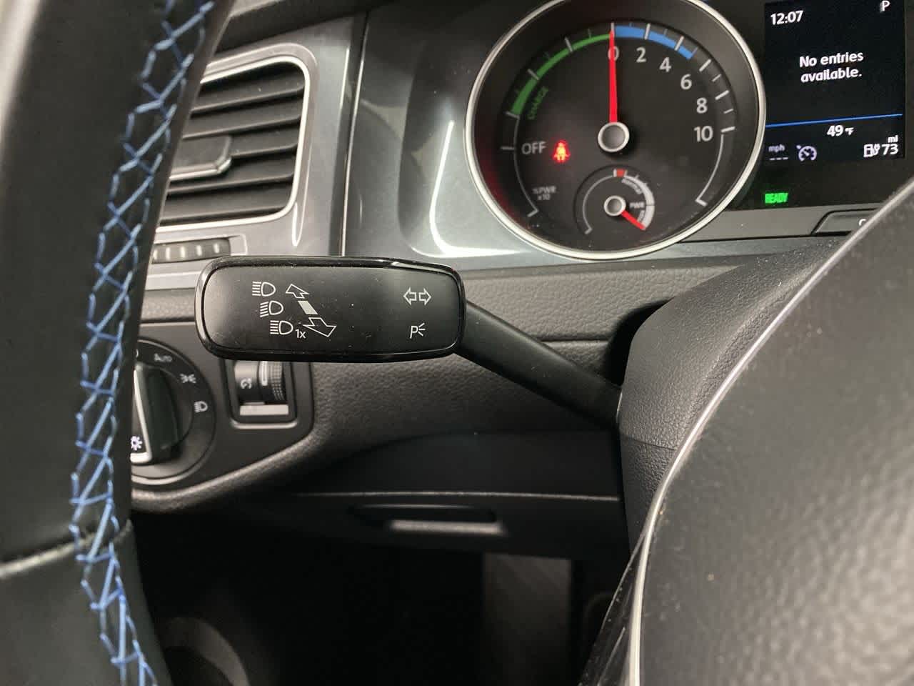 Thumbnail: 2019 Volkswagen e-Golf - 24