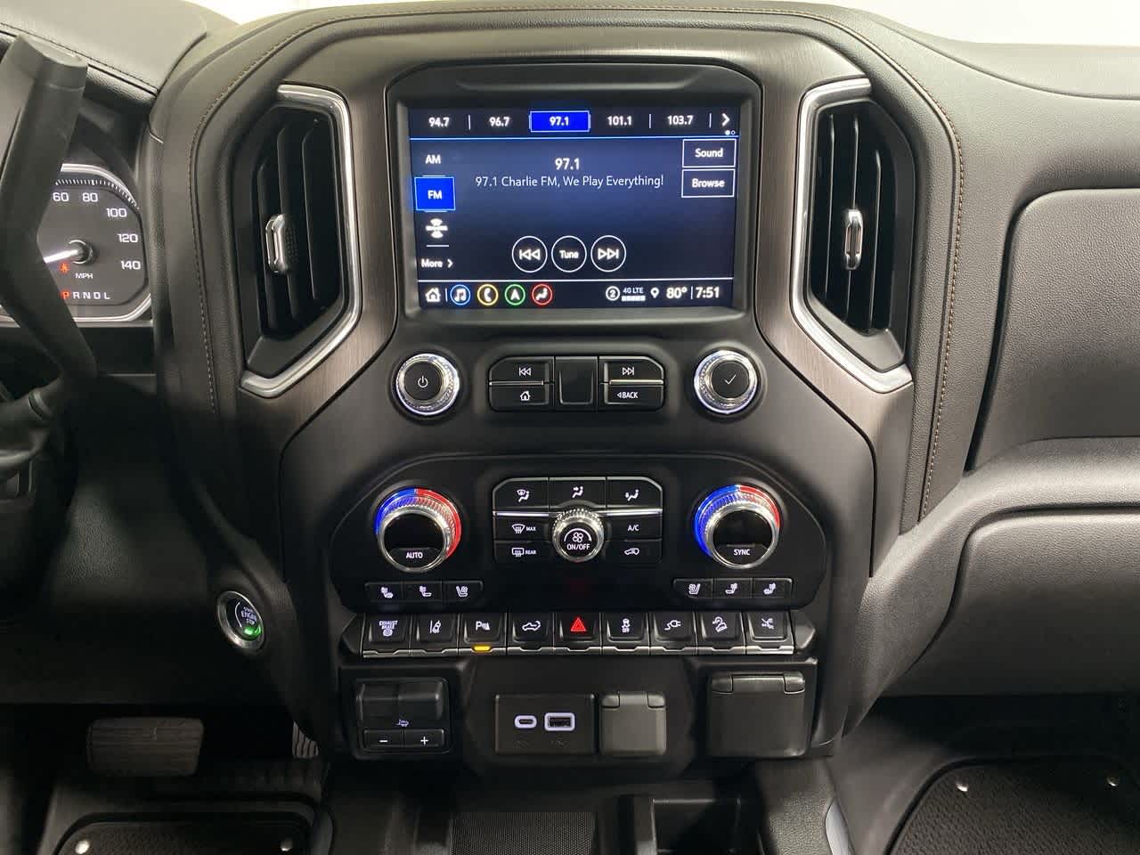 Thumbnail: 2022 GMC Sierra 2500 - 24