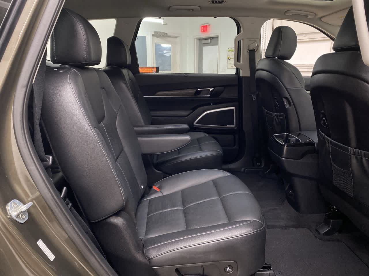 Thumbnail: 2021 Kia Telluride - 18