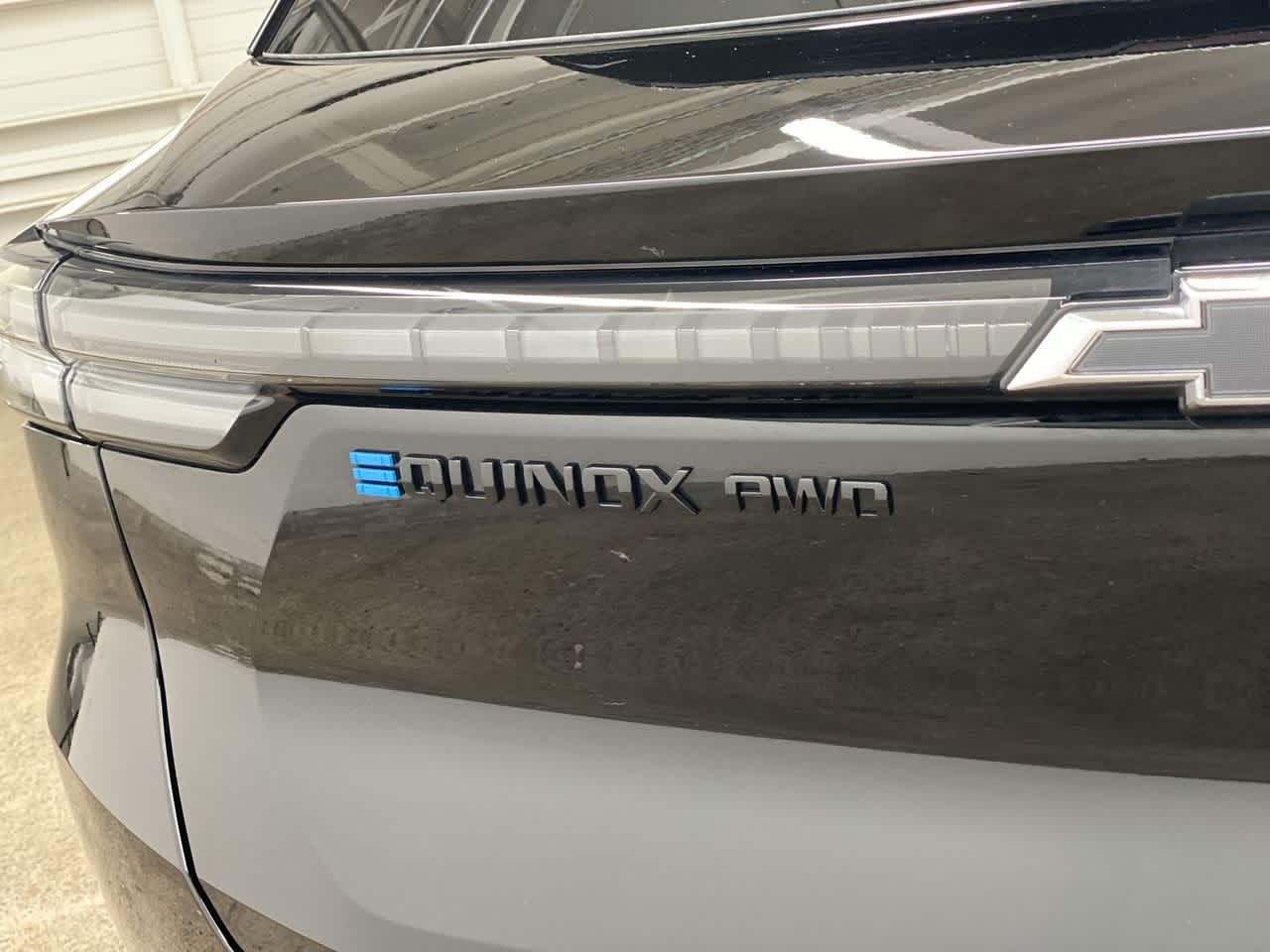 Thumbnail: 2024 Chevrolet Equinox - 10