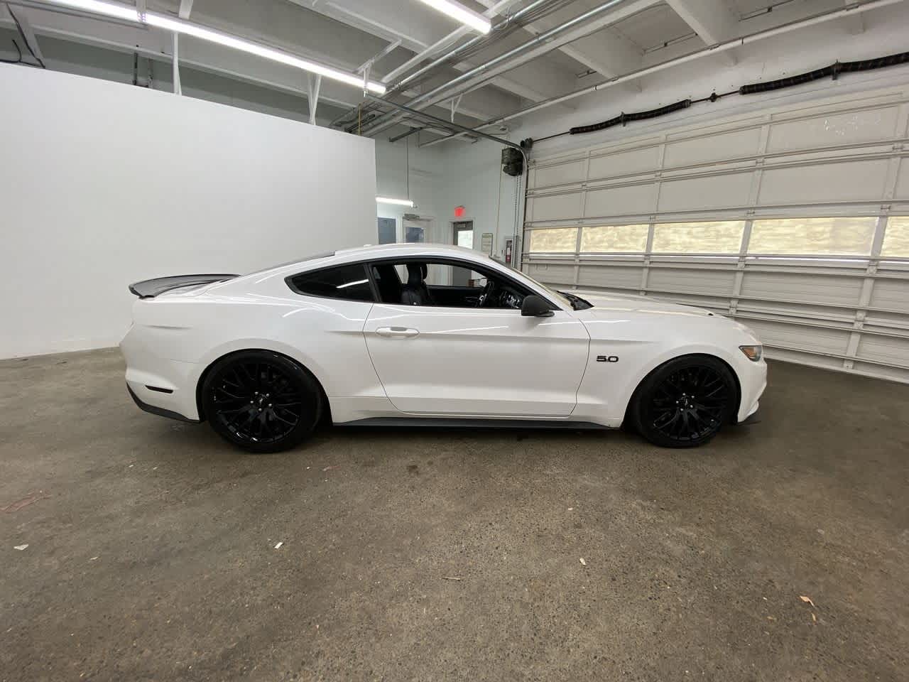 Thumbnail: 2017 Ford Mustang - 7