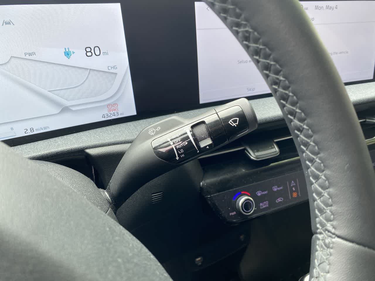 Thumbnail: 2023 Kia EV6 - 23