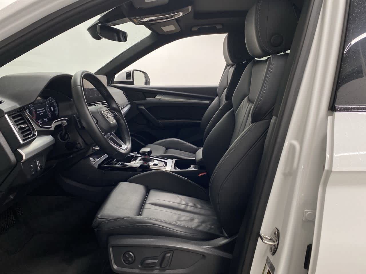 Thumbnail: 2025 Audi Q5 - 13