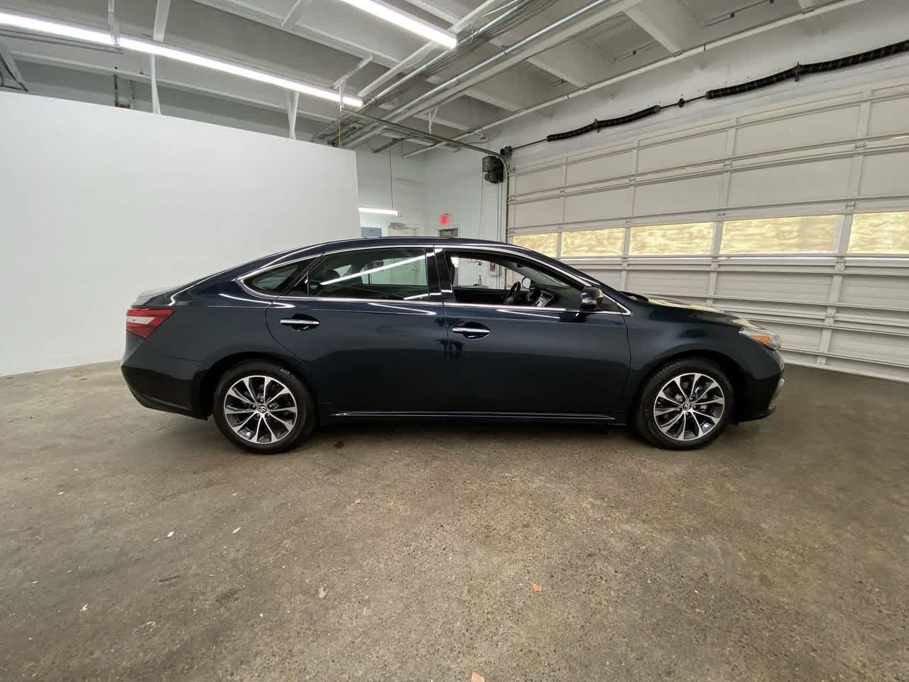 Thumbnail: 2018 Toyota Avalon - 7