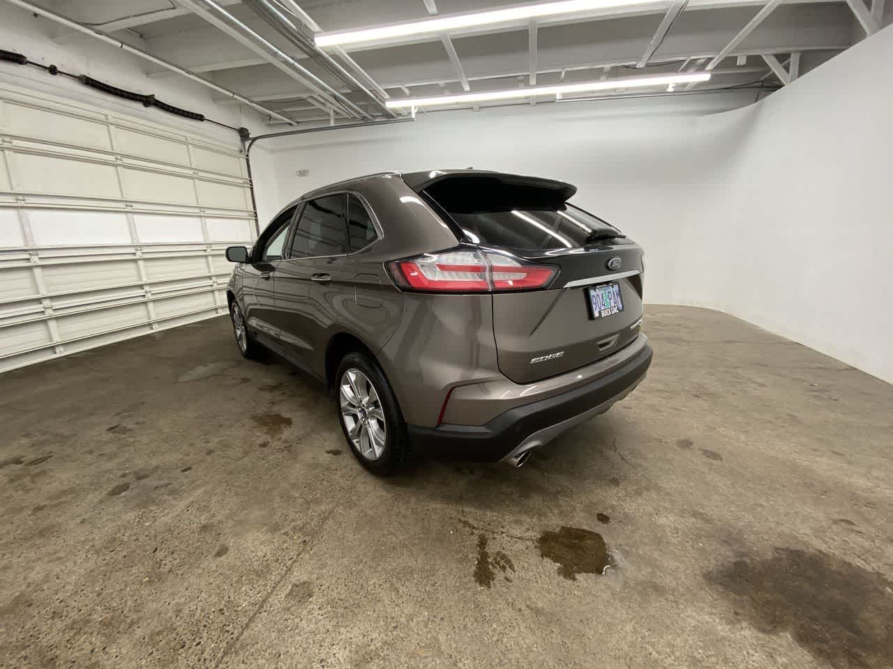 Thumbnail: 2019 Ford Edge - 4