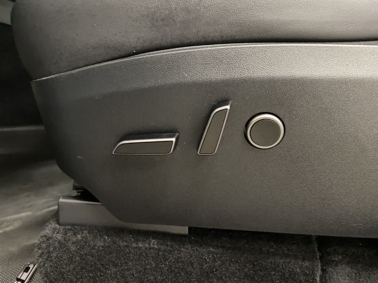 Thumbnail: 2023 Tesla Model Y - 13