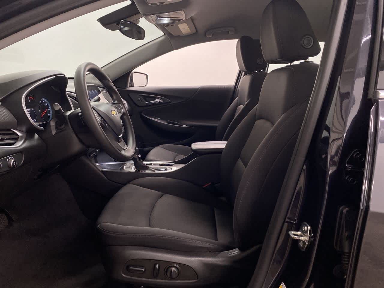 Thumbnail: 2023 Chevrolet Malibu - 13