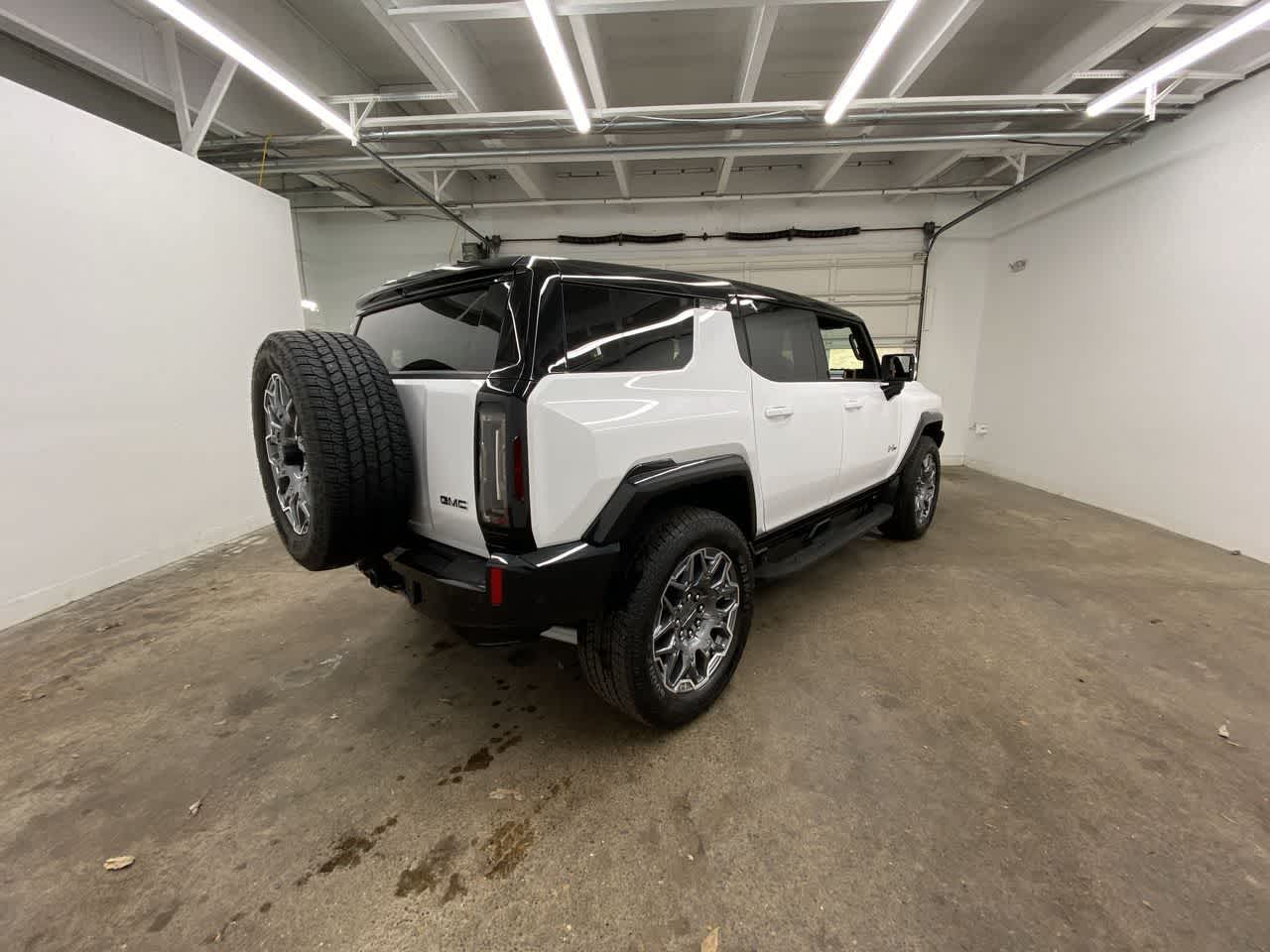 Thumbnail: 2025 GMC Hummer EV - 6