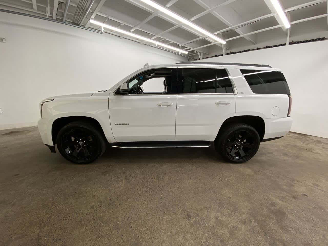 Thumbnail: 2018 GMC Yukon - 3