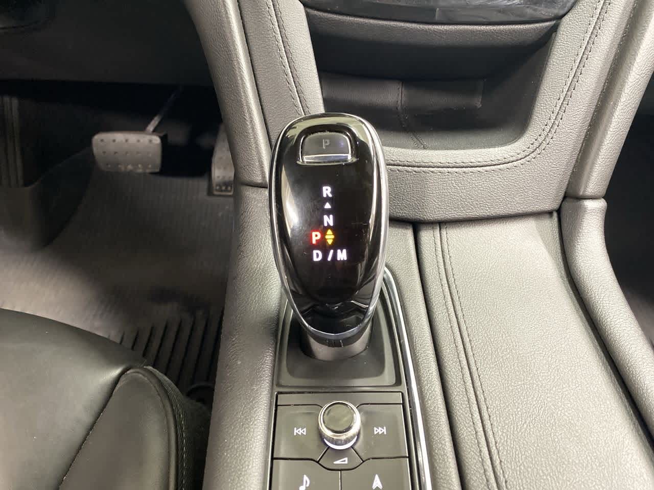 Thumbnail: 2020 Cadillac XT6 - 28