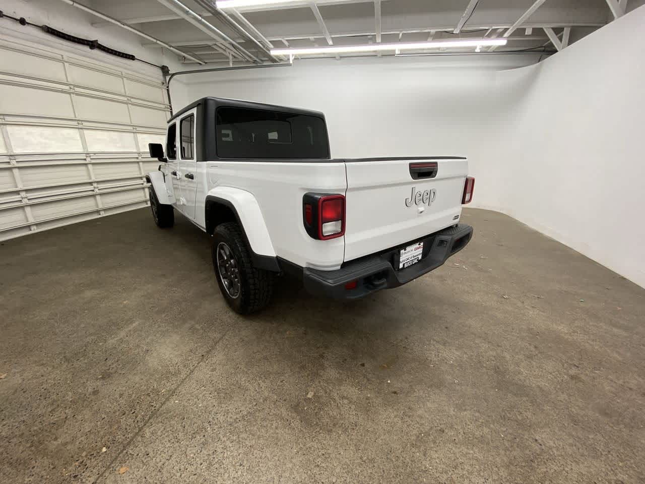 Thumbnail: 2023 Jeep Gladiator - 4