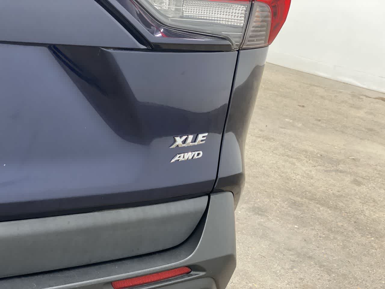 Thumbnail: 2021 Toyota RAV4 - 11