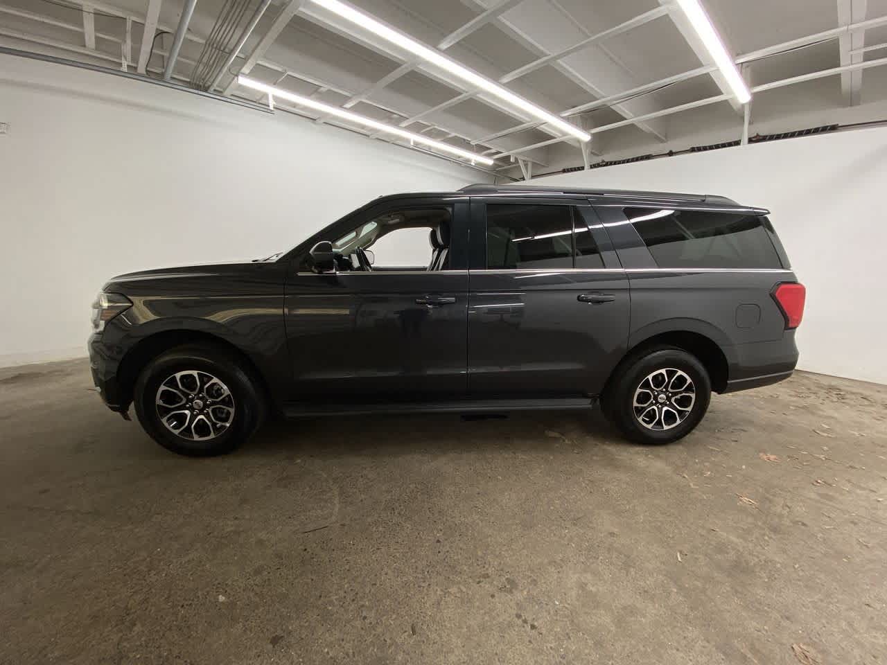 Thumbnail: 2024 Ford Expedition MAX - 3