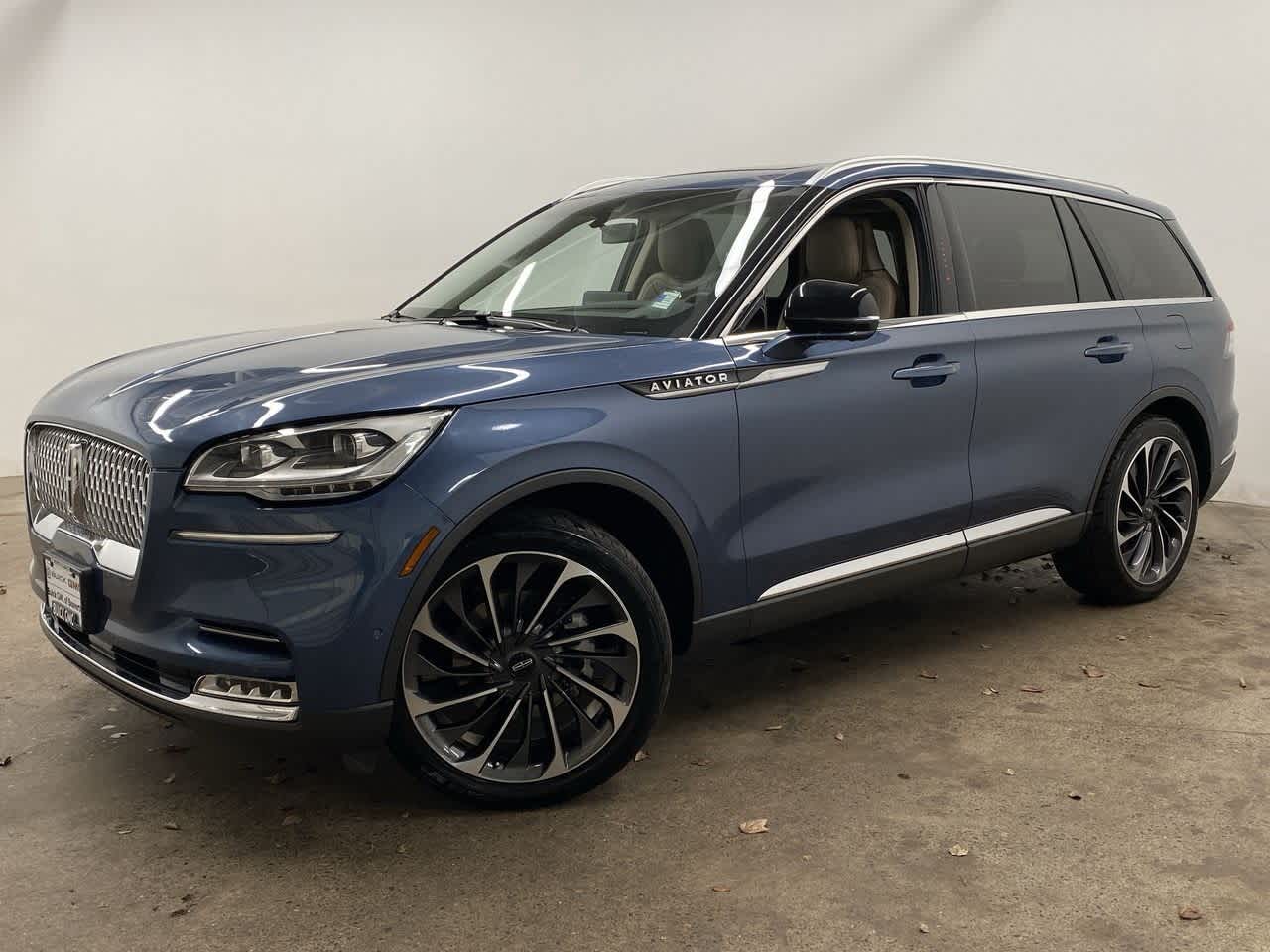 Thumbnail: 2020 Lincoln Aviator - 1