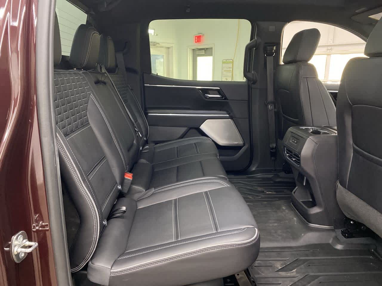 Thumbnail: 2025 GMC Sierra EV - 17