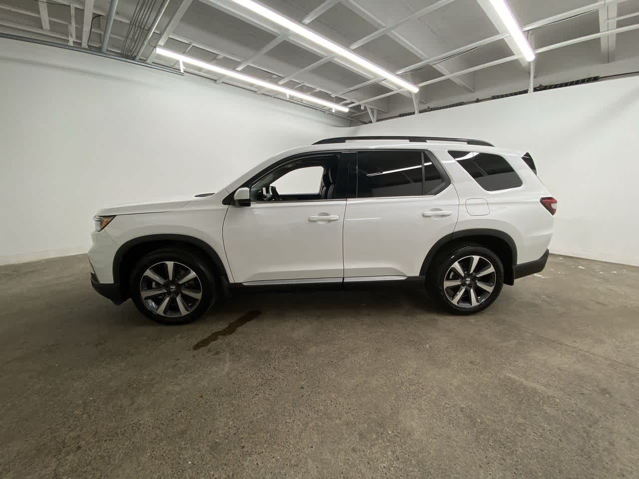 Thumbnail: 2025 Honda Pilot - 3
