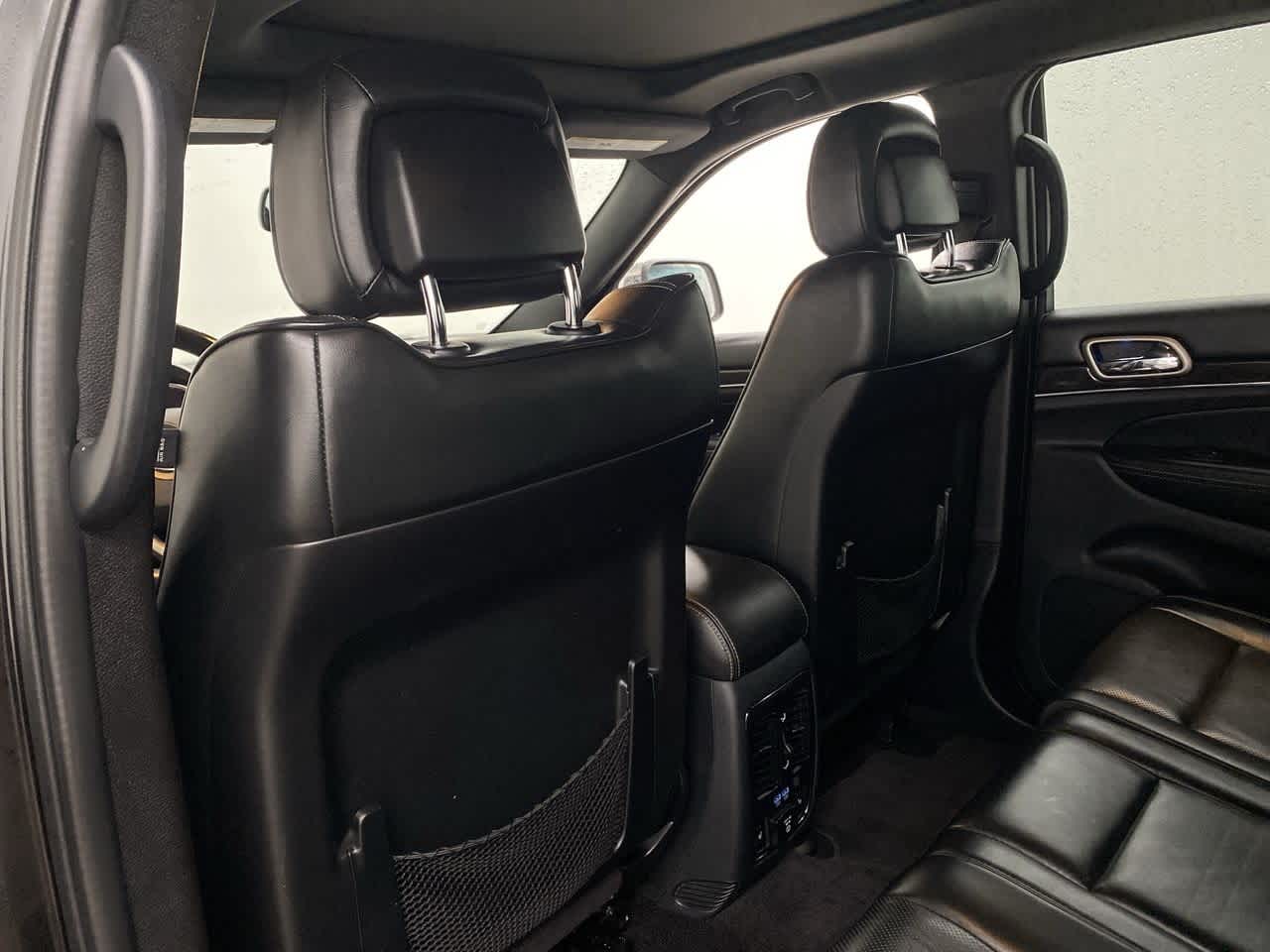 Thumbnail: 2016 Jeep Grand Cherokee - 15