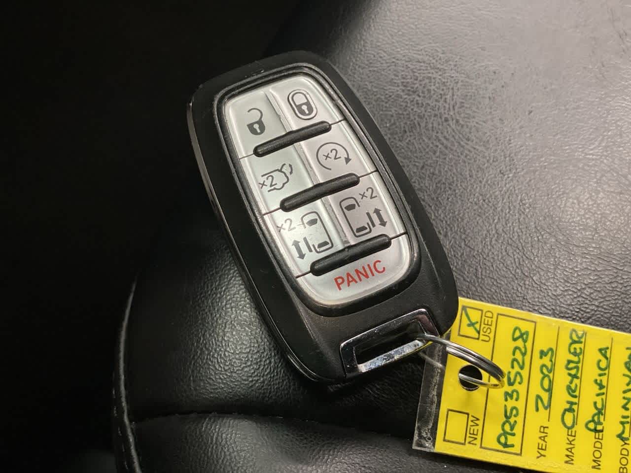 Thumbnail: 2023 Chrysler Pacifica - 28