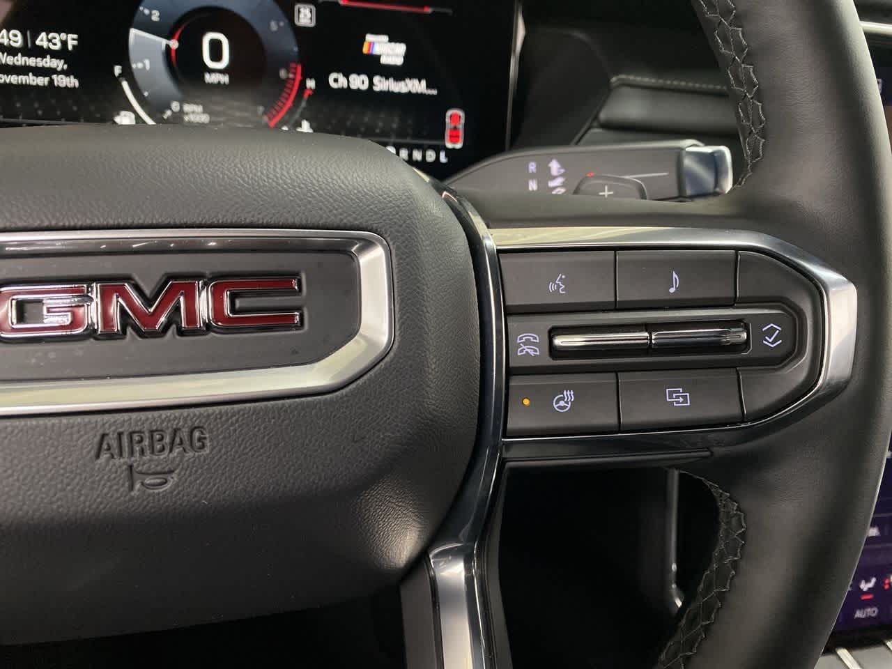 Thumbnail: 2025 GMC Acadia - 23