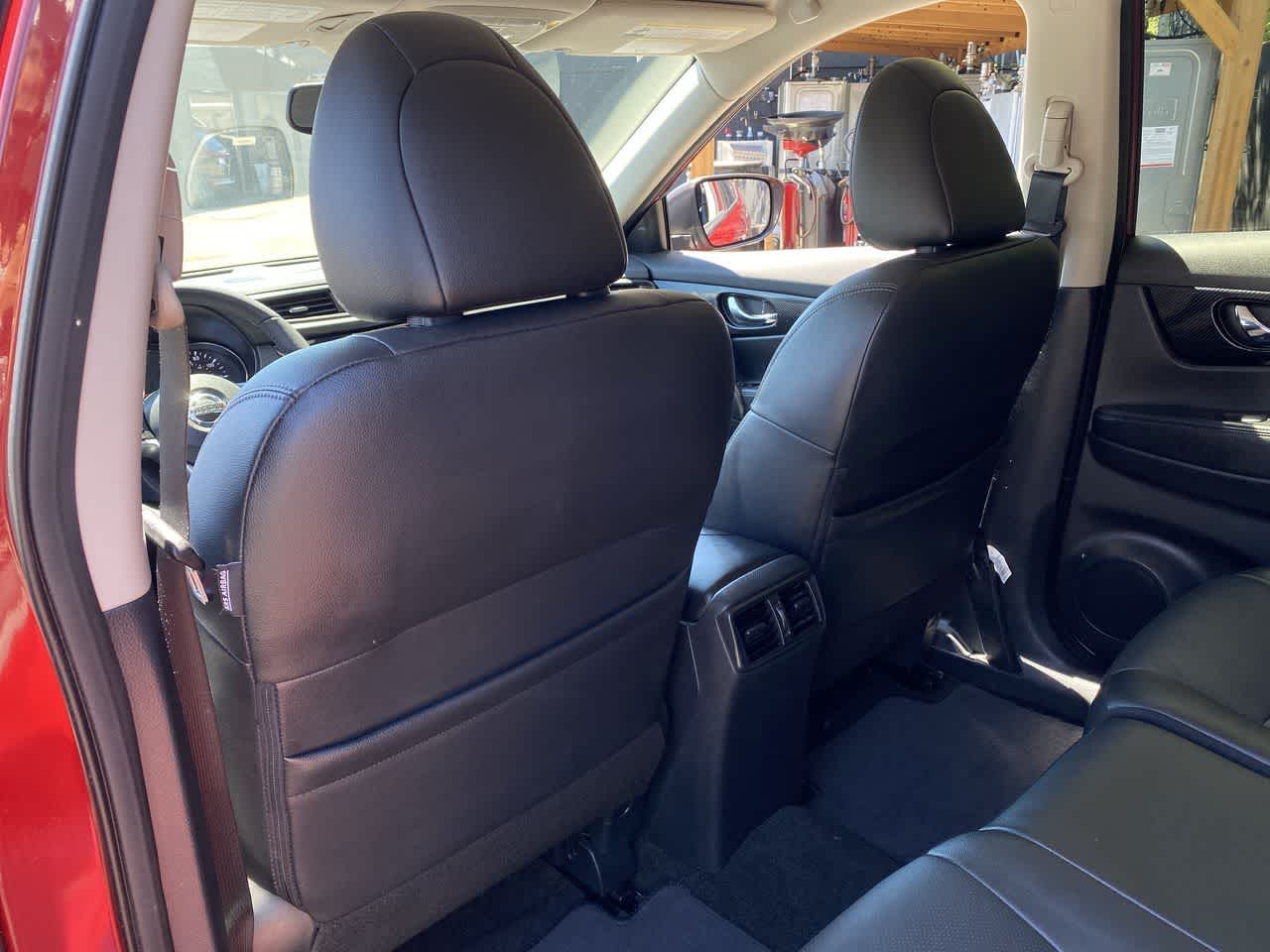 Thumbnail: 2019 Nissan Rogue - 17