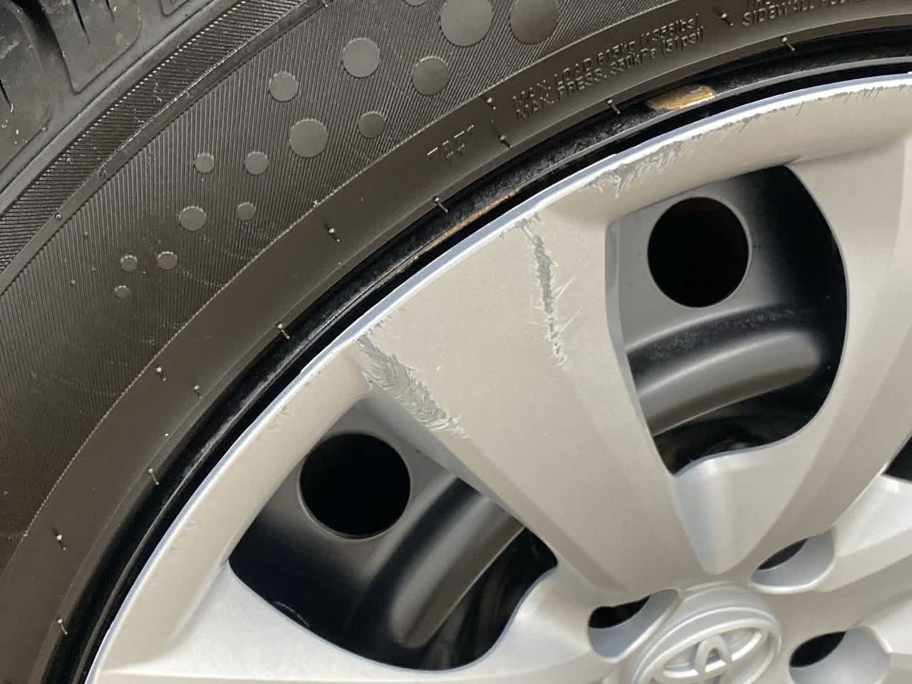 Thumbnail: 2023 Toyota Corolla - 34