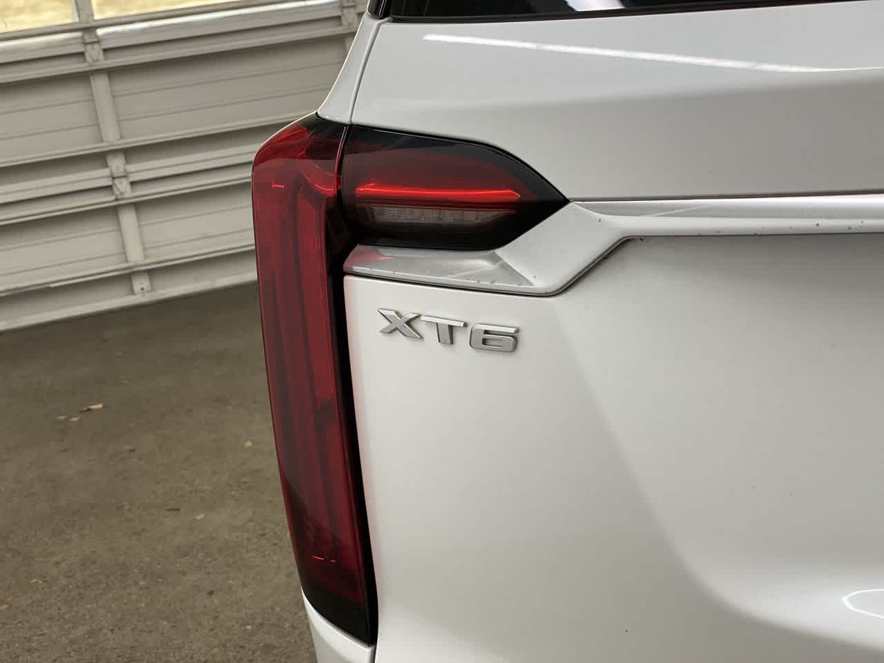 Thumbnail: 2020 Cadillac XT6 - 10