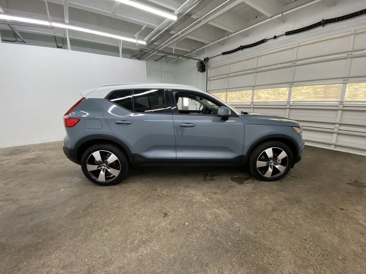 Thumbnail: 2020 Volvo XC40 - 7