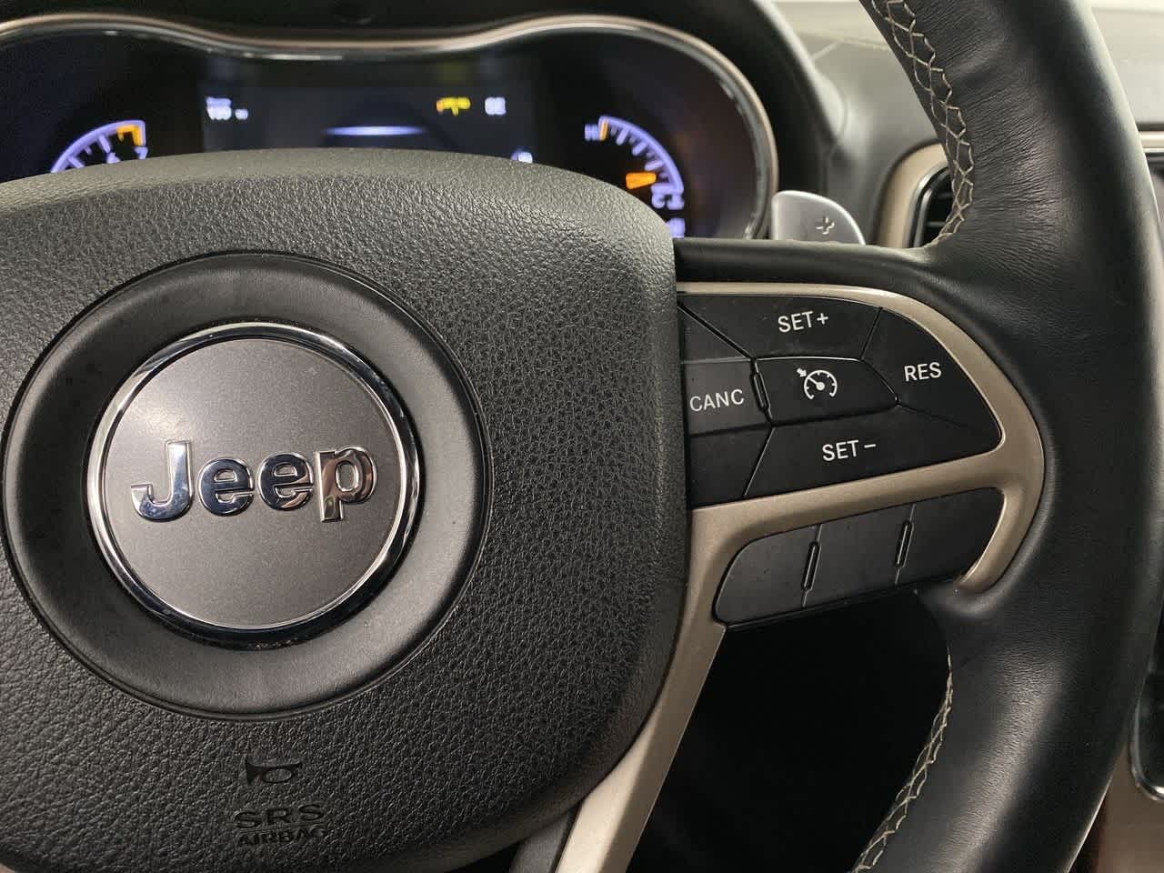Thumbnail: 2016 Jeep Grand Cherokee - 21