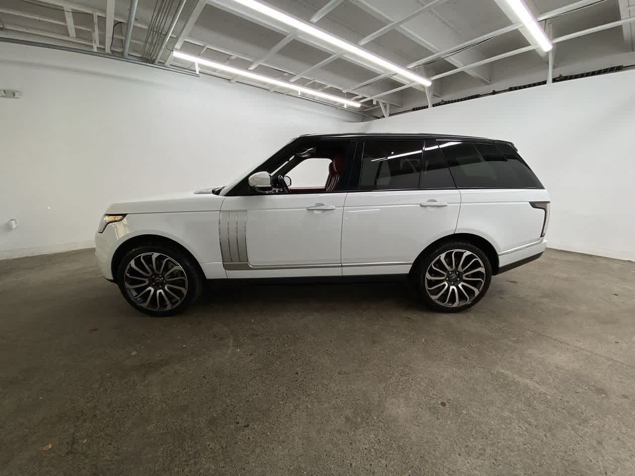 Thumbnail: 2014 Land Rover Range Rover - 3