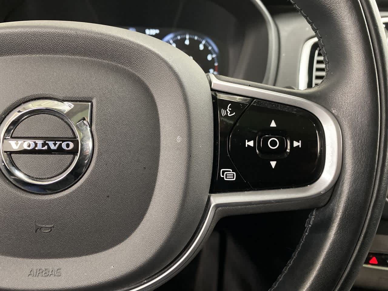 Thumbnail: 2022 Volvo XC90 - 23