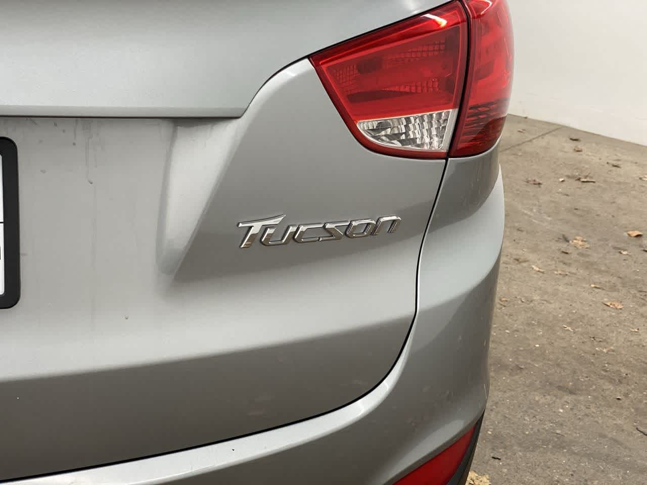 Thumbnail: 2012 Hyundai Tucson - 11