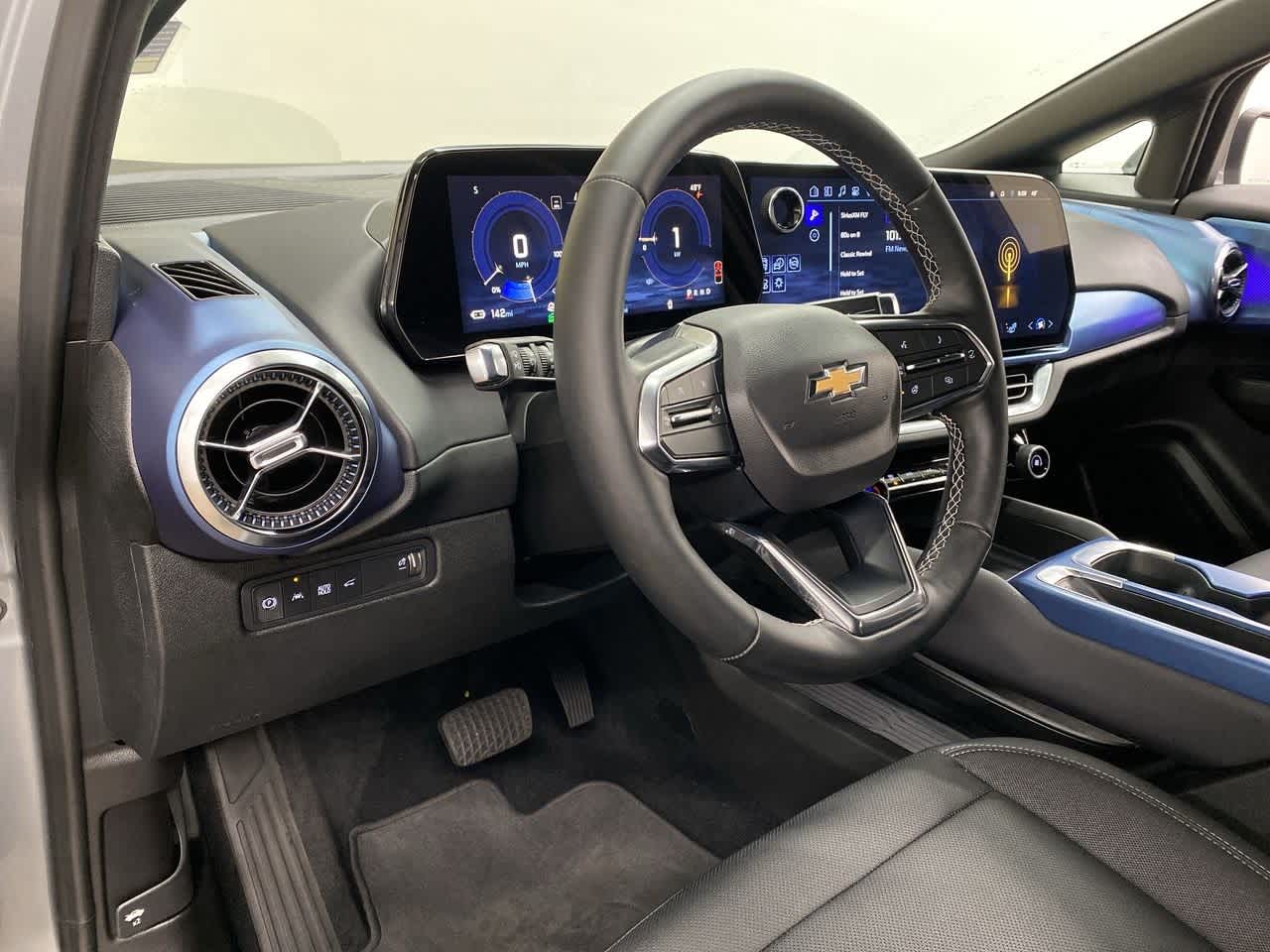 Thumbnail: 2025 Chevrolet Equinox - 2