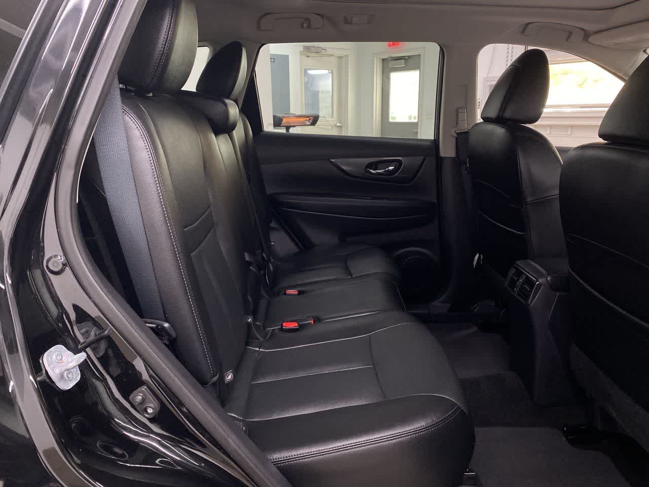 Thumbnail: 2016 Nissan Rogue - 19