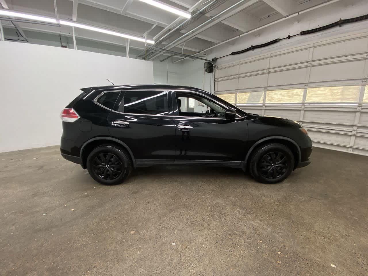 Thumbnail: 2015 Nissan Rogue - 7