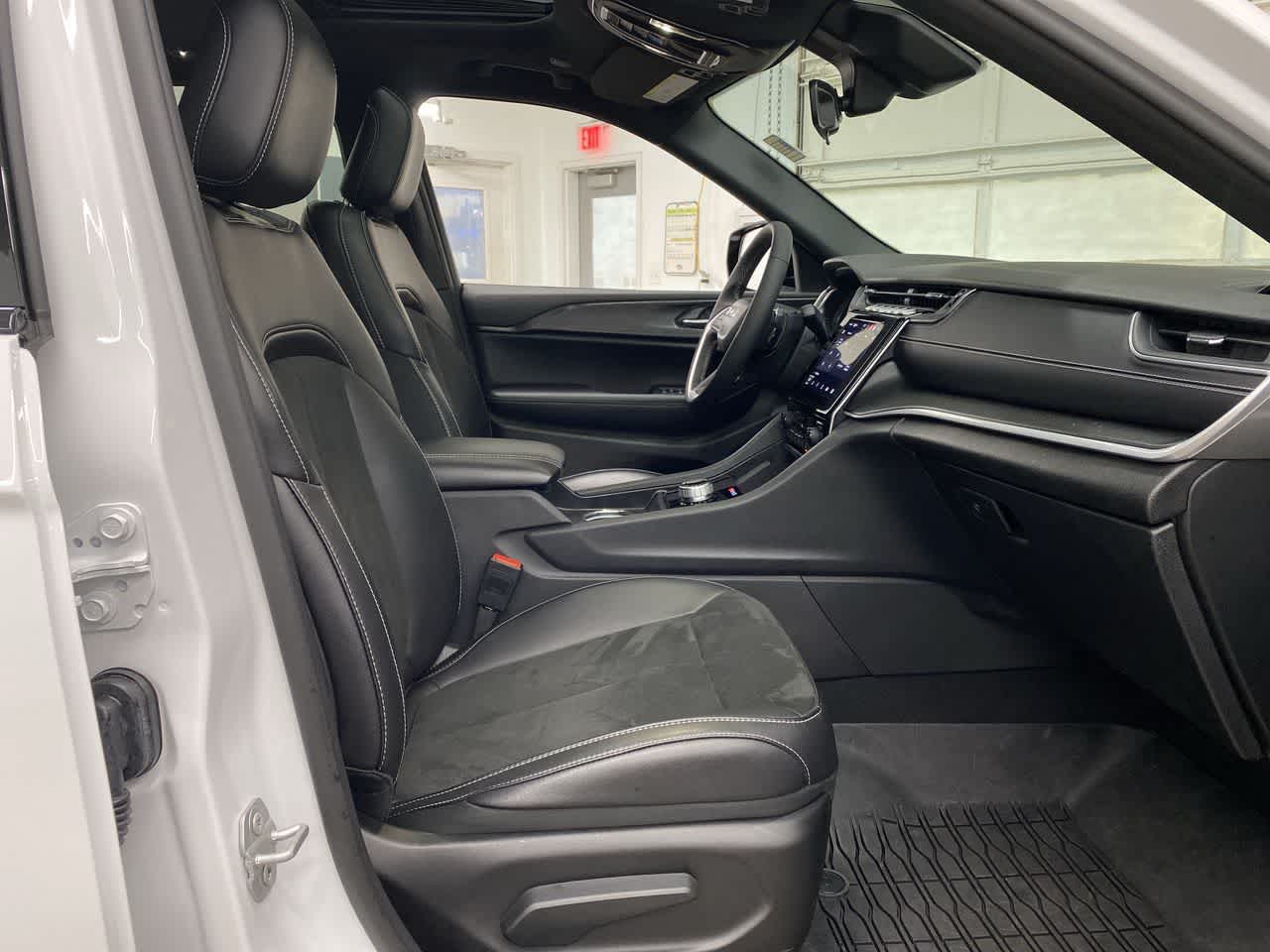 Thumbnail: 2025 Jeep Grand Cherokee - 19