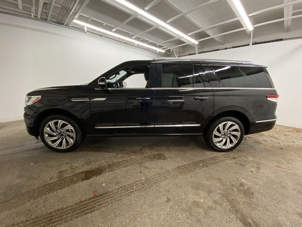 Used 2023 Lincoln Navigator L Reserve SUV
